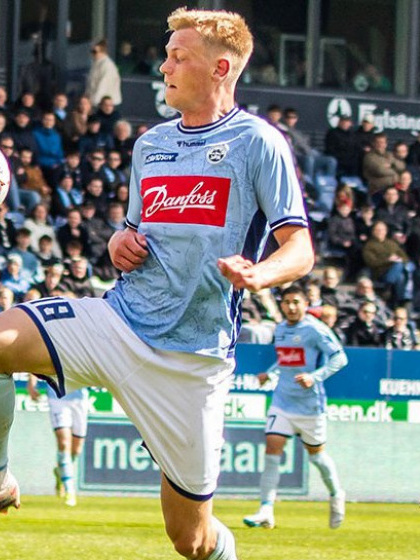 包含赛前体能课后，皇家社会队长鼓劲备战欧超杯，态度坚定，心理建设被强调的词条