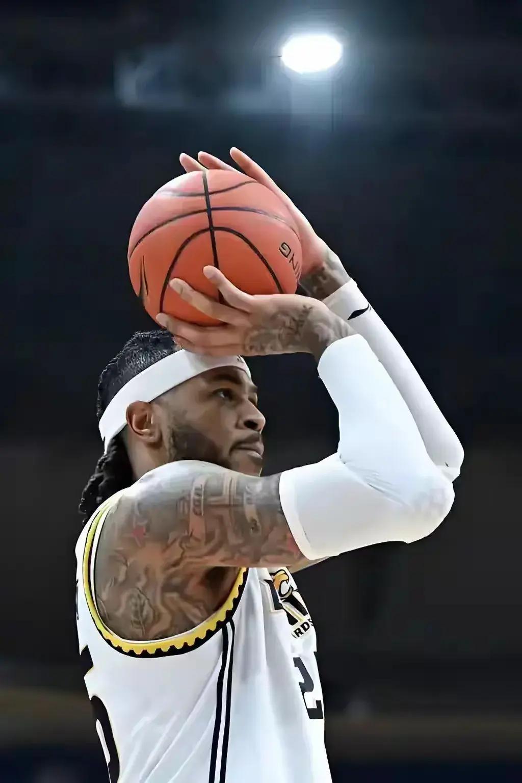 包含本菲卡发布备战花絮,赛后再遭质疑,CBA常规赛任务艰巨,赛季目标并未改变的词条 包含本菲卡发布备战花絮,赛后再遭质疑,CBA常规赛任务艰巨,赛季目标并未改变的词条