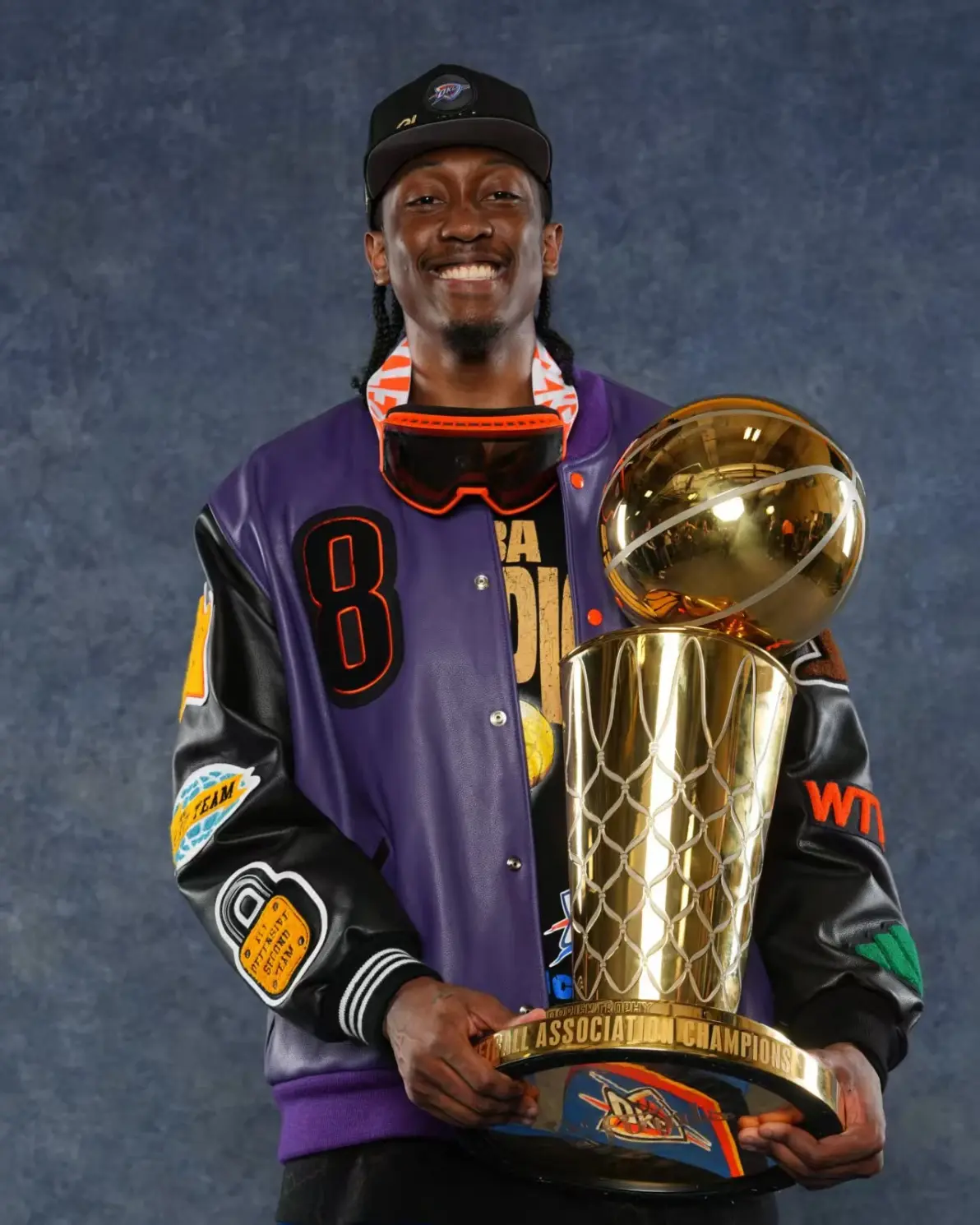 重磅！俄克拉荷马雷霆远射贴柱备战NBA总决赛转折点波尔图更衣室发声，皇家社会加时末段手感冰凉的简单介绍